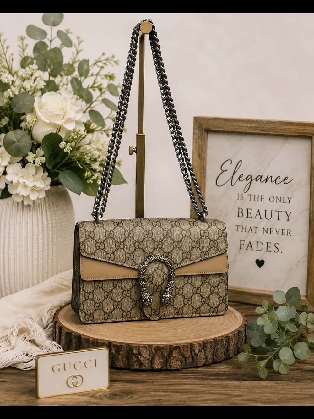 Gucci Beige GG Supreme Shoulder Bag with Silver Chain - Picture 1 of 6